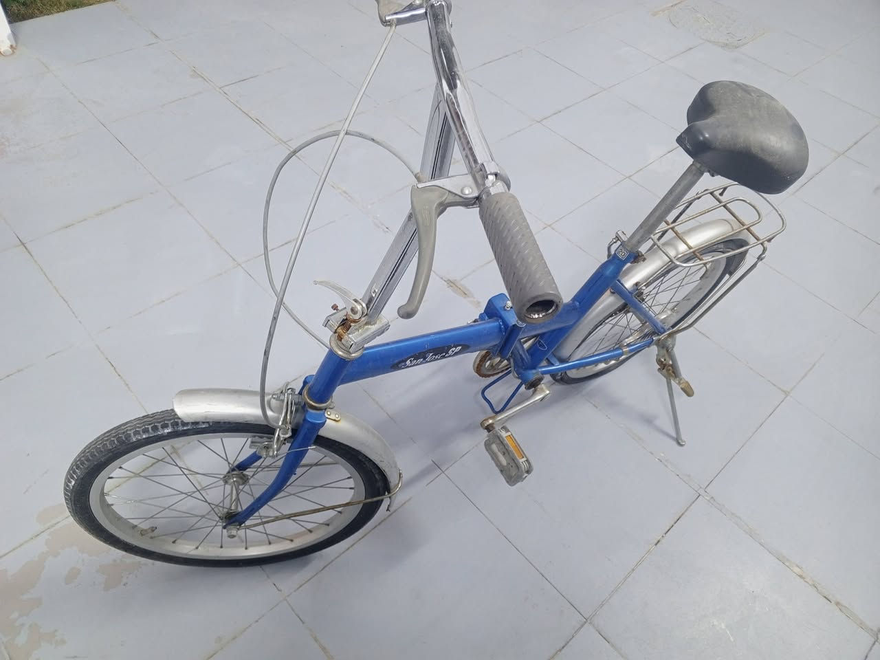 للبيع في النجف
بايسكل  نضيف جدا ستعمال قليل جاهز من كلشي بلادي لا مبدل بي شي ولا بي اي ضرر 
عدا التاير الي وره مبنجر سعره 60 الف وبي مجال قليل للستفسار خاص


**إذا كنت صاحب هذا الإعلان وتريد حذفه لأي سبب، رجاءا أرسل رسالة إلى الدعم الفني**