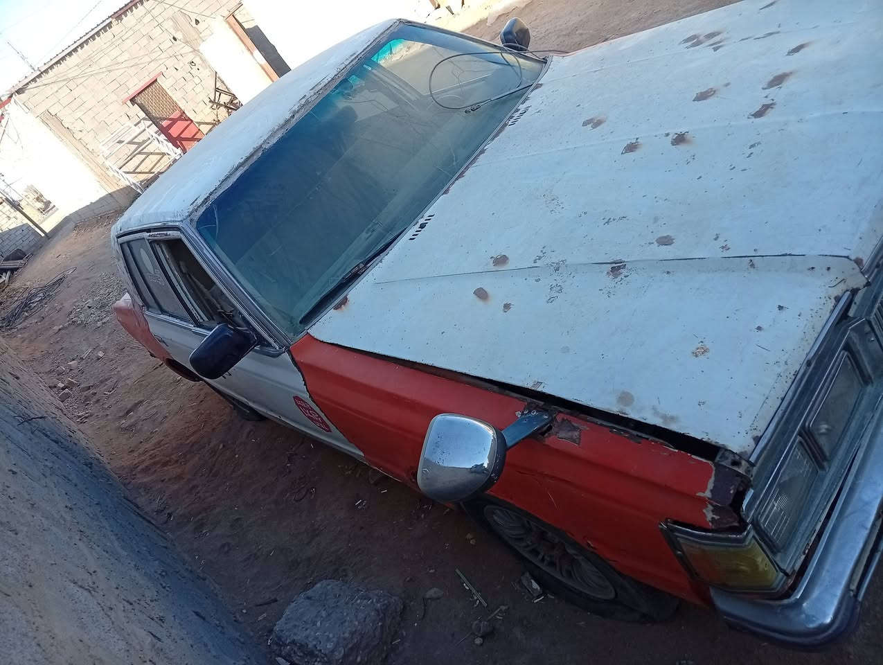 للبيع رقم احمروسنويه كيرومحرك بطه السعر800وبيها مجال اتصل ودلل***********
