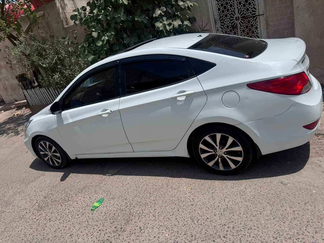 السلام عليكم اكسنت ٢٠١٤ فول مواصفات بصره تحويل
جاهزه مكينه كير حداديه تبريد مكان السياره بالبصره
***********
السعر 85 وبيها مجال سونار موجود 
بيها فقط نص الجاملق الخلفي والباب صبغ
