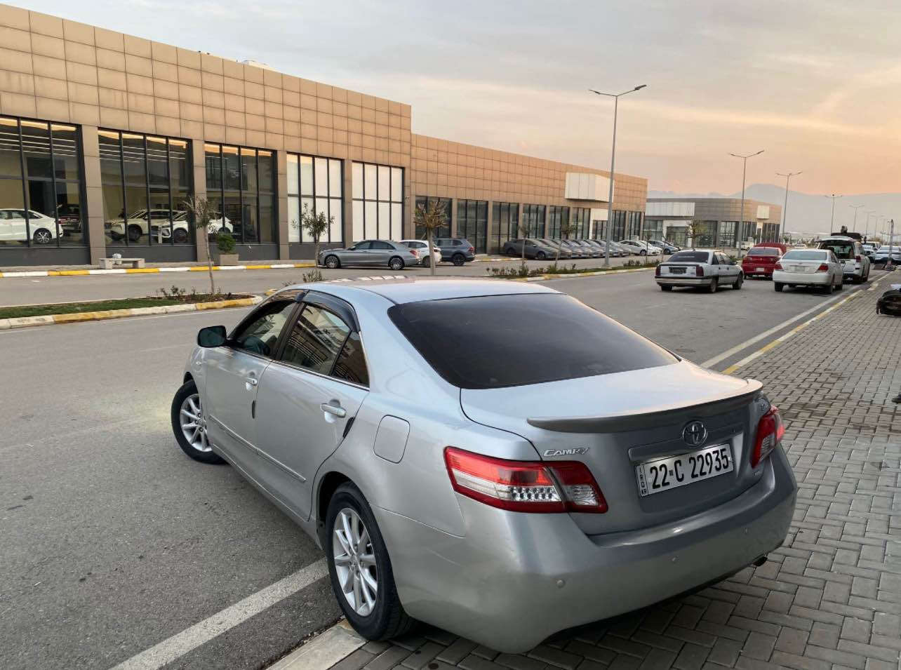 کامری مۆدێل ٢٠٠٨ رەقەموو سەنەوی تازەیە تاوەکو ٢٠٢٩هەموو گیانی بە شەرت ٤پارچەو پەڵەیەکی بۆیاخە دۆسیەی سەکنی هەڵگیراوە پێشو پشتی کەپسە و بێ دەعم و لێدرانە مەکینەو گێرو تەقەو رەقە بە شەرت گەر موشتەری نیت نە مالەکە بشکینە نە سەرمان بئیشینە لە گەل ریزمە چاوەکەم …لە سلیمانیم 

تیل/*********** Singapore
