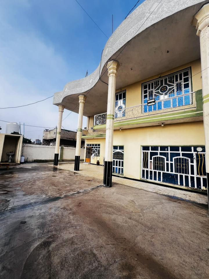 السلام عليكم بيت البيع منطقة الخنساء 
مساحه 650 متر الاستفسار 
***********
