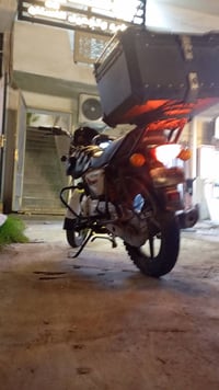 دراجة بوكسر كلاسك مرقمة نظيفة جدا على ايدي ماخذها للدوام روحة ورجعة مو...