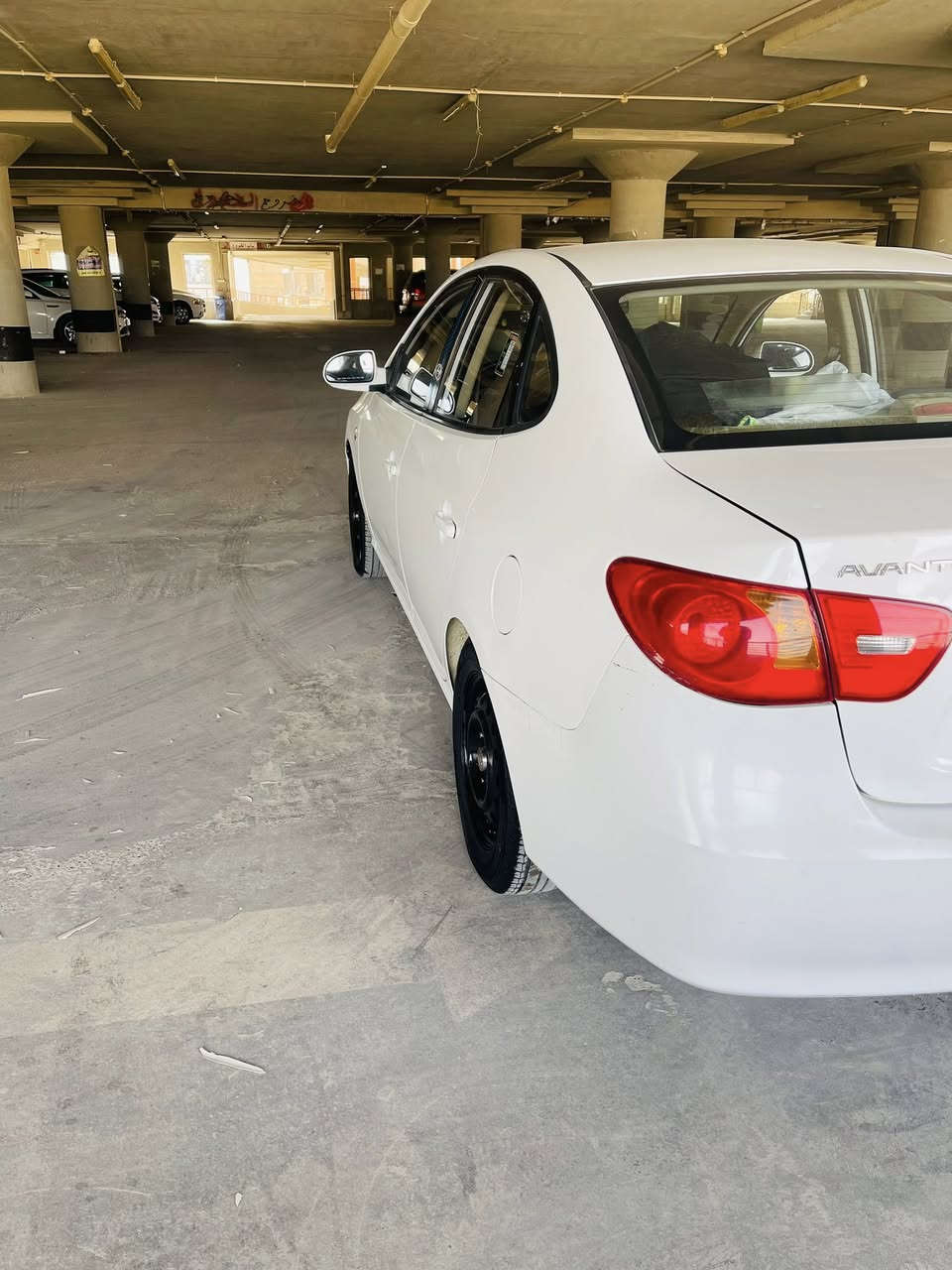 السلام عليكم للبيع افانتي2009
كفاله من الحادث والصبغ والتبديل
عده دوسه ودعاميات صبغ وبيها بارد موضح ب الصور سونار مرفوق
محرك1600
رقم بغداد دولي با اسمي
مكان السياره بابل قضاء كوثى
السعر114بيها مجال شي بسيط 
للاستفسار 
***********
