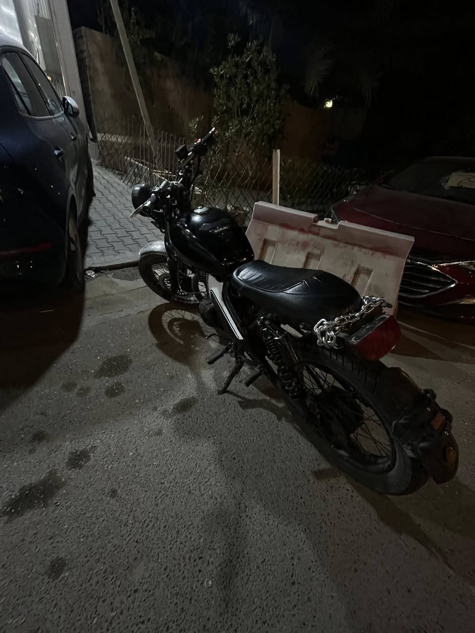 السلام عليكم
￼هارلي ستد  نضيفة مكفولة من كلشي .  
250cc
للبيع…سعر(مليون و ٣٠٠) بيها مجال للشراي
عنواني الاعظمية
***********
