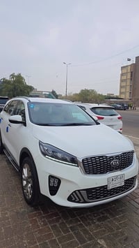 سورنتو 2020 للبيع وارد خليجي سبعه راكب 6 سلندر  كفالة عامة من الدعامية...