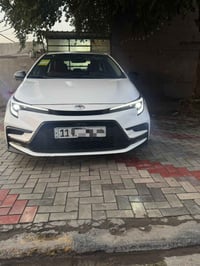 كورلا 2025 S(بلاك ادشن)يعني فول مواصفات واحد ع واحد مواصفات  محرك 1800...