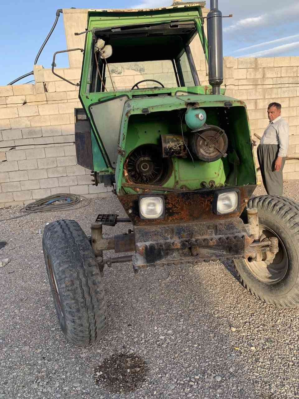 كوم حديد ١٨ ورقة 
*********** واتساب 
المحرك مالتها شغال
