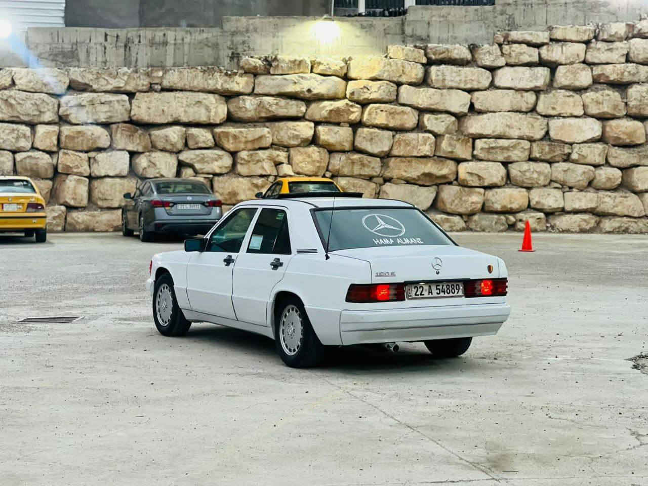 اليدور نضيف وجديد خلي يدلل
مارسدس 190 طيارين موديل 1990 محرك ونجي تبريد تدفئة شغال 🥶 جام كهربائي رقم بسمي تريد تحويل تريد وكاله سيارة جاهزه مكان السيارة ديالى الشراي هاذ رقمي وخلي يتصل *********** @ لسعر 58 وبيهة مجال بسيط

