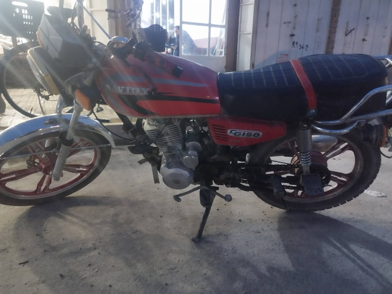 سلام عليكم ايراني مديل 21 شغال كلة بس بي تبخير عايزة تجفيت السعر .. 275 وبي مجال حك الجية شراي اتصل ***********
