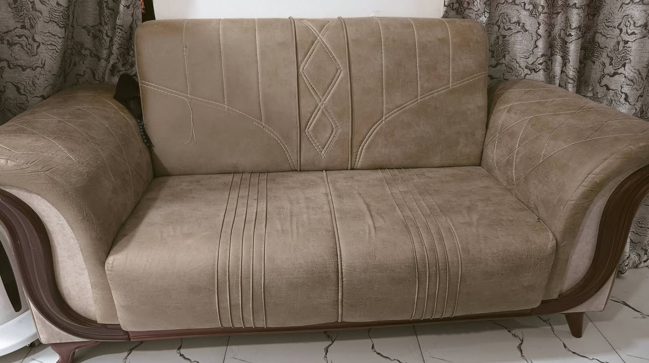 اثاث وغراض كامله مع المراوح وكاونتر وطباخ وبلازما وثلاجة وجرابي اطفال ومبردة عامودية  وغرفه نوم للبيع شلع فقط يعني كلهن


**إذا كنت صاحب هذا الإعلان وتريد حذفه لأي سبب، رجاءا أرسل رسالة إلى الدعم الفني**