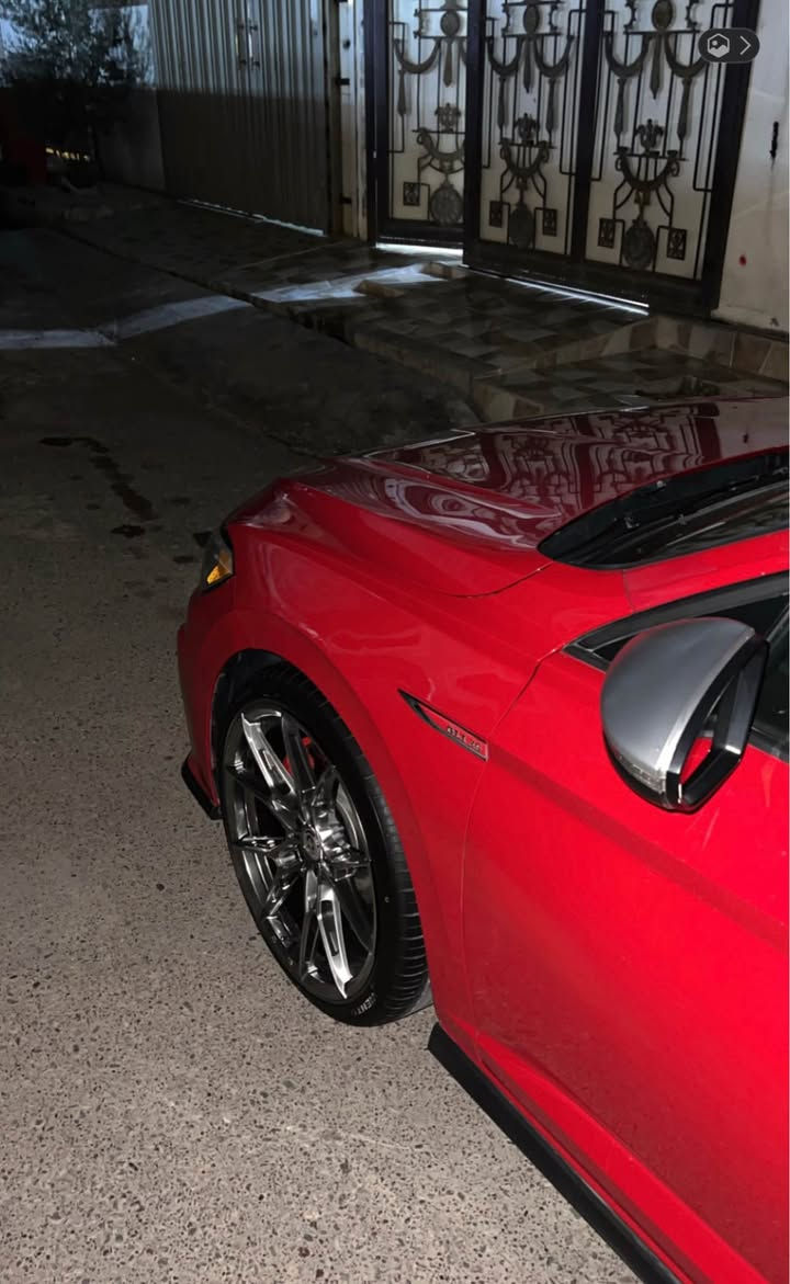 Jetta GLI 2019 muasafat 35 
مواسفات بلاك تؤب بيلاد سه قف ره ش يه ده ده ركه ره ش  ده بل كاره باي
 ٥ مؤدي ليخورين
سه ياره كه ده سكاريه 
داون پايبى له سه ره 
فارتى گئر
پؤب بانك
فايل q 59 
يه ك چاملخ بسته ك بؤنيت سبوخه بؤ داخلى ايرباگ به س شانى ته قيه سوكان ده شبول نه ته قيه به شه رت 
نمونه له جوانى ٤ جي گاى بچوكى كارته  
نرخى ١٥٧ ورقه 
*********** أربيل, العراق
