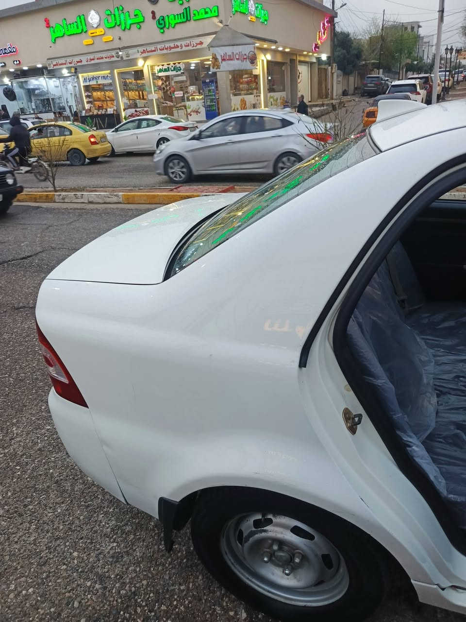 السلام عليكم
سي كي 2013 رقم نينوى انكليزي كابون بانزين  قصه جديده 
محرك كير شرط طخم امام وخلف شرط باتري و تايرات جديد 
السياره جاهزه ونضيفه حييل 
السعر  54 وبيها مجال بسيط 
***********
***********
