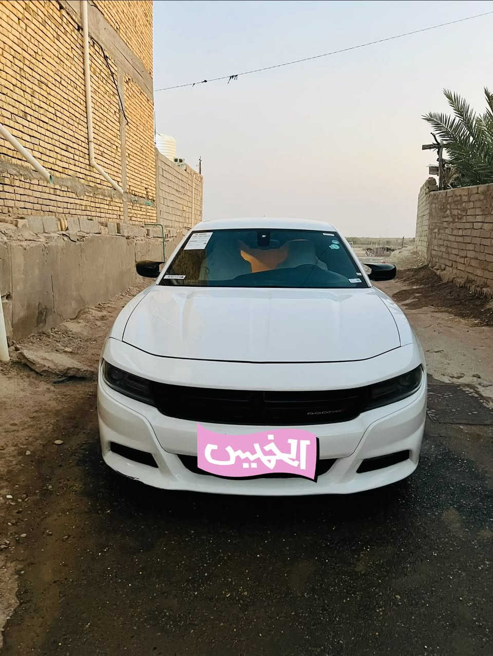 ‏سلام عليكم شباب تشارجر للبيع بيها بنيت جامل والباقي مقفول  سعر 185 هذاة رقم ￼ ***********

