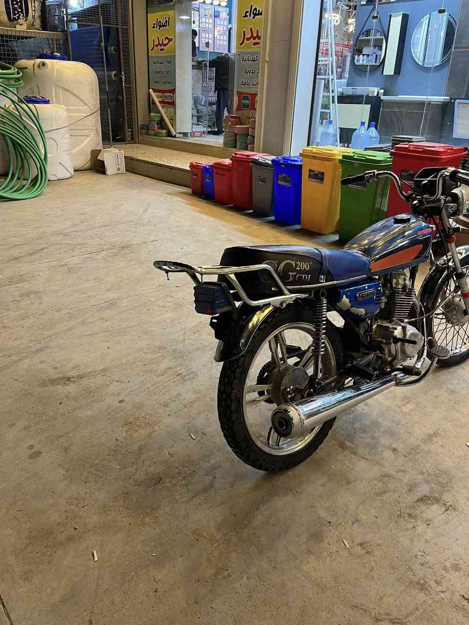 دراجة نامه ايراني اصل 19 دبلات امامي جدد و كشن جديد كابريتر جديد كهربائيات فول  دراجة خير من الله مكان خانقين سعر الدراجة ٢٦٠ و بي مجال ***********
