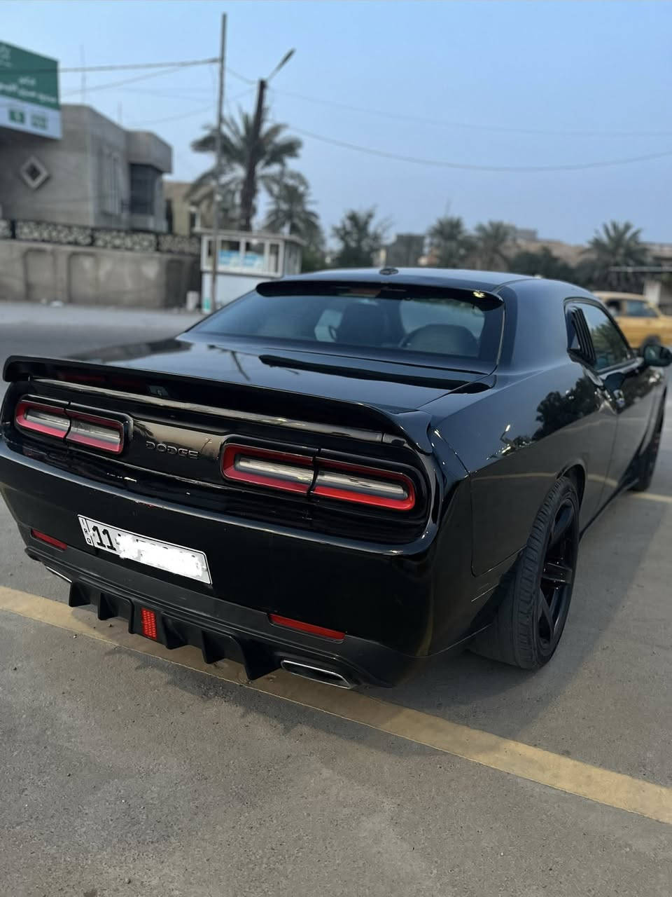 سلام عليكم 
جالنجر 2018 مواصفات GT ماشية 85
ويل 20 نجمة 
كار بلي 
انارة اوتو 
كشنات جلد 
نضام sport 
مرايات تعتيم 
والمواصفات معروفة 
حادثه جاملغات ثنين فقط الامامية  موجود صور بالمنشور  بنيد محدث ديموند
سعر 147 بيه مجال 
عنوان بغداد ***********
