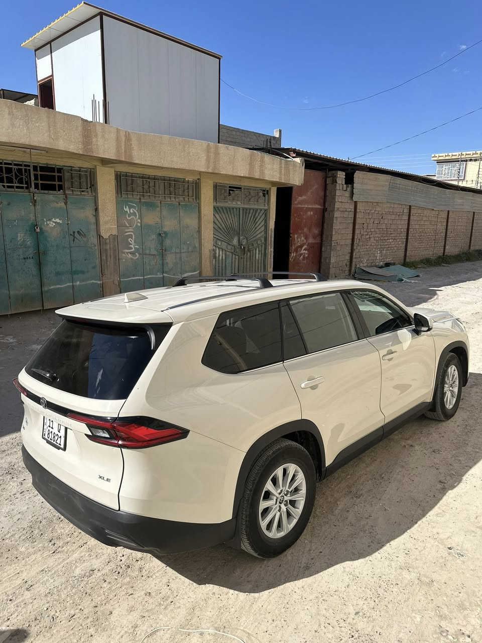 السلام عليكم للبيع
تيوتا كراند هايلاندر 2024 

مواصفات xle 

ماشيه 39053km
حادث  بنيد ودعاميه ارباك طاك مراجعات سستم  اصلي 
دعاميه مبدله 
 7 راكب 
رقم بغداد 
مواصفات 
شاشه كبيره
كامره 
بصمه  
الاربع بيبان بصمه 
دخول ذكي 
رادار امامي 
رادار خلفي 
وادار جانبي 
نقطه عمياء 
جلد 
تدفئه كراسي 
كراسي كهربائيه اماميه تحكم  
ثلاث قطع تبريد 
منفذ شحن ٦ مكانات 
شحن 
تشغيل عن بعد 
صندوق كهرباء 
وضعيات قياده ايكو سبورت نورمال نزول منحدرات  
داخل جلد بيجي
الارضيه مغلفه كله 
مغلف شامون اصلي
بردات خلفيه 
السياره جديده ونظيفه  وبعد بيه هوايه مواصفات فول ماعده بنوراما 
السعر 34500$  وبيه مجال  
رقم
***********
