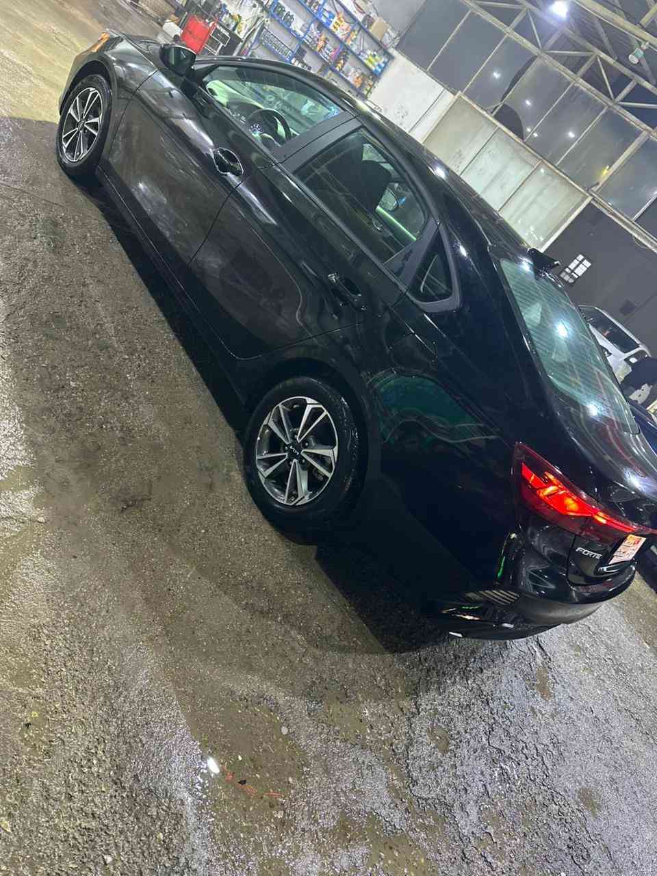 سلام عليكم   البيع كيا فورتي 2024 شهداء 
ضربته كلش بسيطة موضحة بل صوره 
سعر 158 التفاصيل ***********
