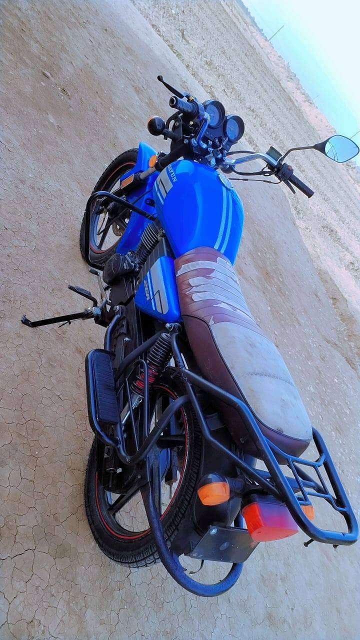 السلام عليكم دراجه البيع ديون نفخ موديل ٢٣ كلك مكفوله من السرقه درجه جديده كلش حلوه رزانه فول مبيه اي نقص حلاء من الصوره محرك شرط مكفوله كفاله عامه السعر مليون وبيه مجال الشراي نتصل وبيك خير ودلل ملاحضه بليته ورقم شاصي موجودات ***********
