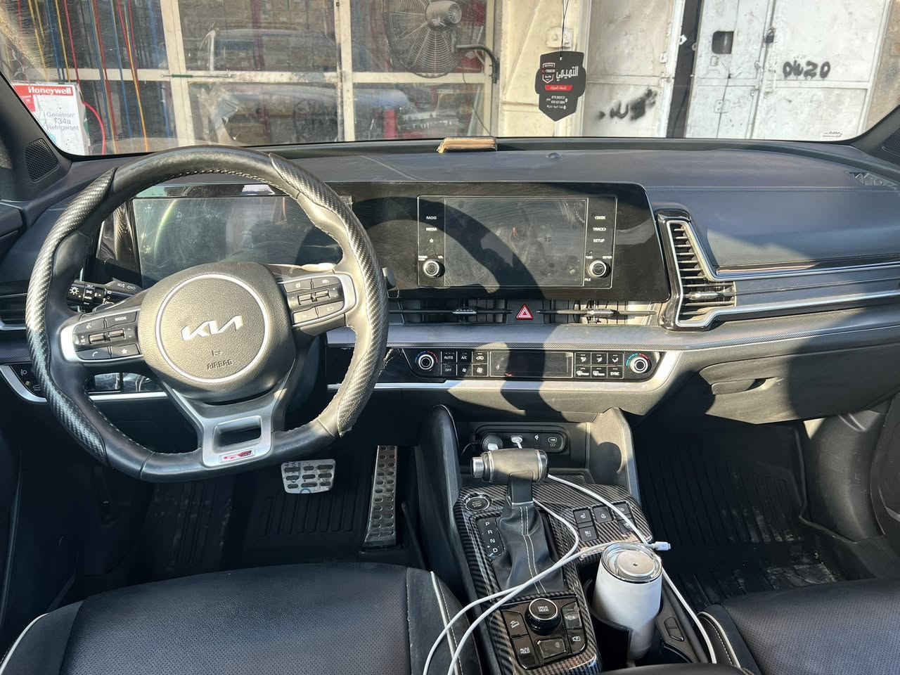 سبورتج ٢٠٢٥ GT lain مواصفات كشنات تدفئة تبريد الشركة الدولية بيها تبديل قطعتين جامرلغ ايمن وباب ايمن تبديل باخرى وكالة يعني من سيارة زيرو يعني بدون صبغ تبديل نتيجة وهيا واكفة انضربت وبدلت القطعتين واصلا ممبين مبدل يعني رجعتها وكالة بدون صبغ  بدون دواخل سيارة من الزيرو يمي يعني مامبيوعة الغيري وباسمي مابيها اي نواقص وضايفلها إضافات حلوه من ضمنها لدات داير السياره من الداخل LED 
رايدها ٢٦٥٠٠$ وبيها مجال


**إذا كنت صاحب هذا الإعلان وتريد حذفه لأي سبب، رجاءا أرسل رسالة إلى الدعم الفني**