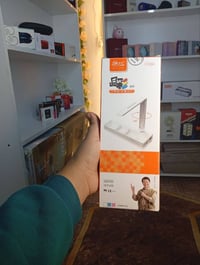 💡 النوع: لمبة مكتب LED 🔄 الحركة: قابلة للطي + دوران 180° 🔆 عدد الليدات...