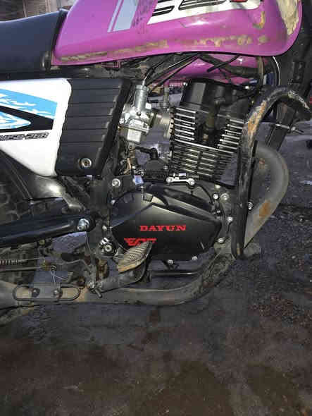 سلام عليكم 
دراجة دايون موديل 2024 شهر 7 محرك 200 ماشية 24 الف تبديل دهن كل اسبوع بانزين محسن اديرلها مكينة فول نضافة برغي واحد بالمكينة ما فاتح تجي وتشوف وتاخذها مصلح وتسال برغي واحد بالمكينة ما بدلها مكينة بلادية ونضيفة كلش مسوية حادث واحد دبلات كايمة ستيرن اعوج تانكي مضروب دشبول مضروب غير ذني كلشي مابيها اي استفتار عن الدراجة اكثر وعن السعر تواصل عل هاذ الرقم *********** رصيد+ واتساب متوفر
