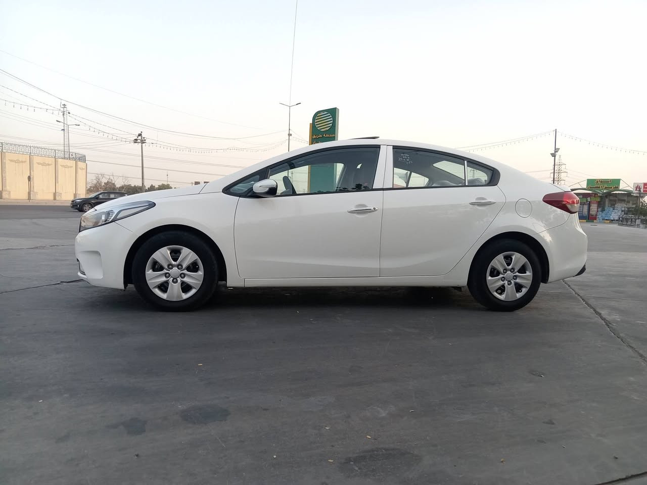 السلام عليكم سيراتو 2017 مكينه 2000مكفوله كفاله ما عدى بارد بسيط  مكانها نجف ***********
