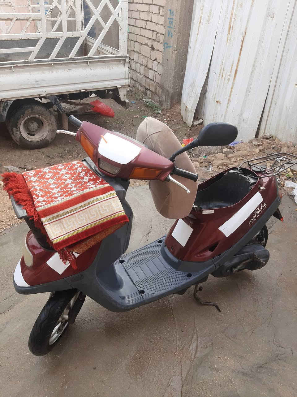 اسلام عليكم .
🧿 ماطور بزون برده (للبيع) واضح كدام العين وا بل واقع أحله الماطور . كلو شغال كهربائيات كلها شغاله  اشاير بك لايت حساس دهن 
 + كيج  لايت زينون الماطور  بلادي على وضع الشركه شرط ( شاصي والمكينه ) الماطور اذا ما شلعه وا معدل  يرجع وا قطاره بنزين ما يصرف ابد الماطور ما تصرف ربع عليه بس دهن وا بنزينن برده (للبيع) واضح كدام العين وا بل واقع أحله ا [ السعر ٥٠٠ وبي مجال ]


**إذا كنت صاحب هذا الإعلان وتريد حذفه لأي سبب، رجاءا أرسل رسالة إلى الدعم الفني**