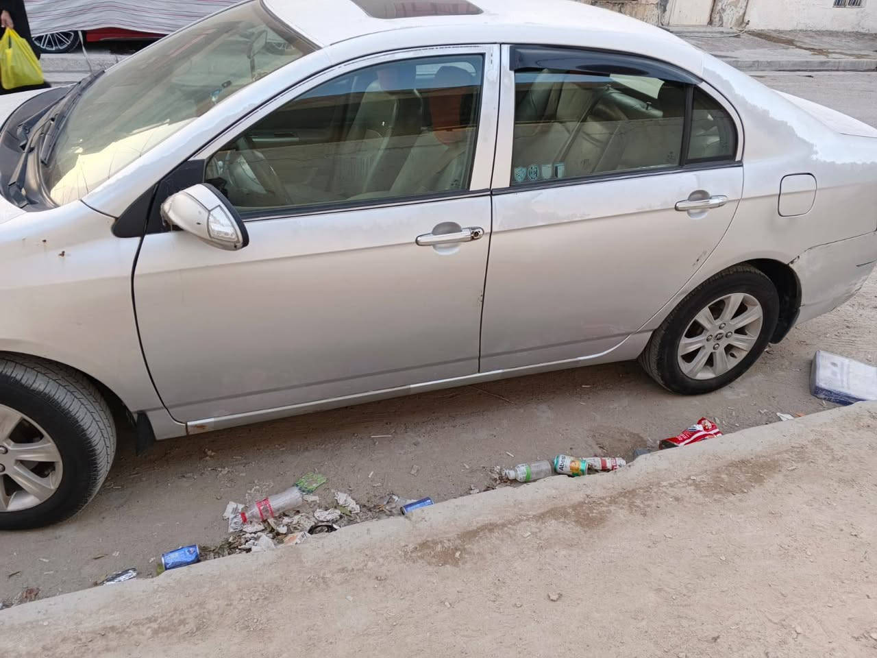 ليفان 620 للبيع سياره خير من الله بس جاملغ اليسر امبدل والئصلي موجود السعر 46 أو بيهة مجال ***********
