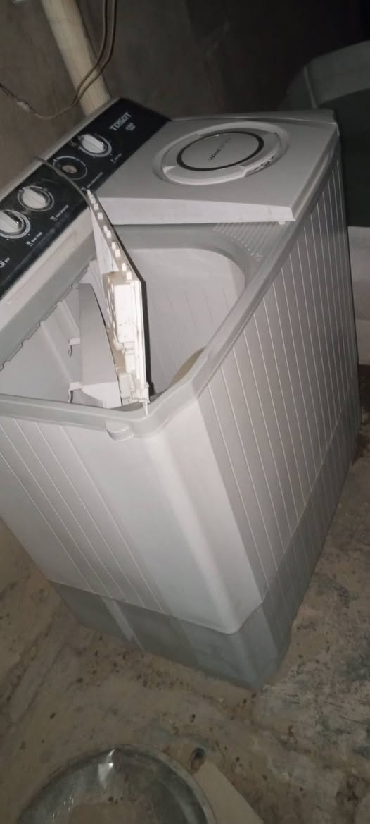 سلام عليكم غراض للبيع كلهم جديدات استخدام قليل استفسار خاص او على هاذ رقم ***********مكان دوره ابودشير
