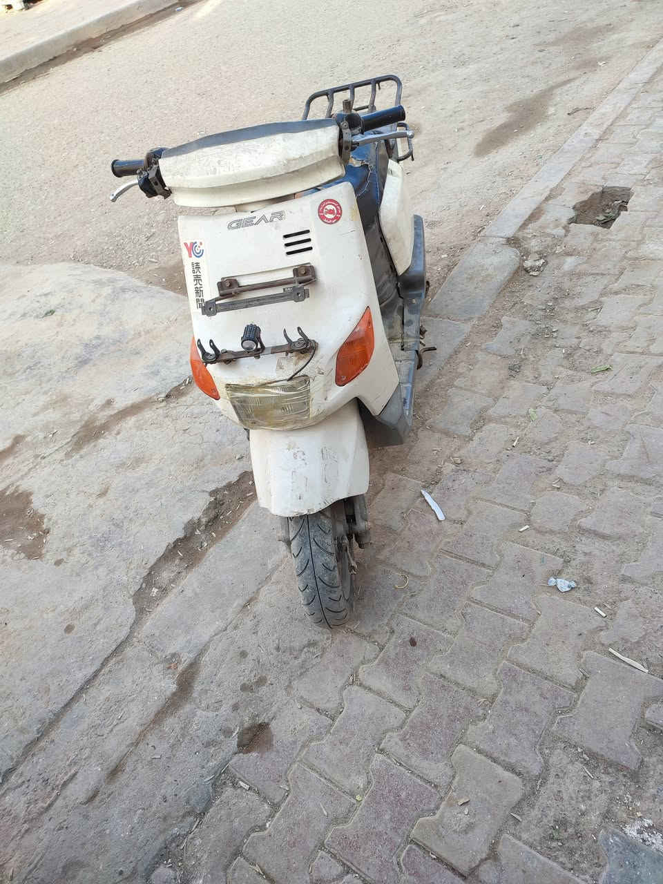 سلام عليكم دراجة بيكم البيع طافية ابيع كوم حديد سعرهة 100رقم ***********
