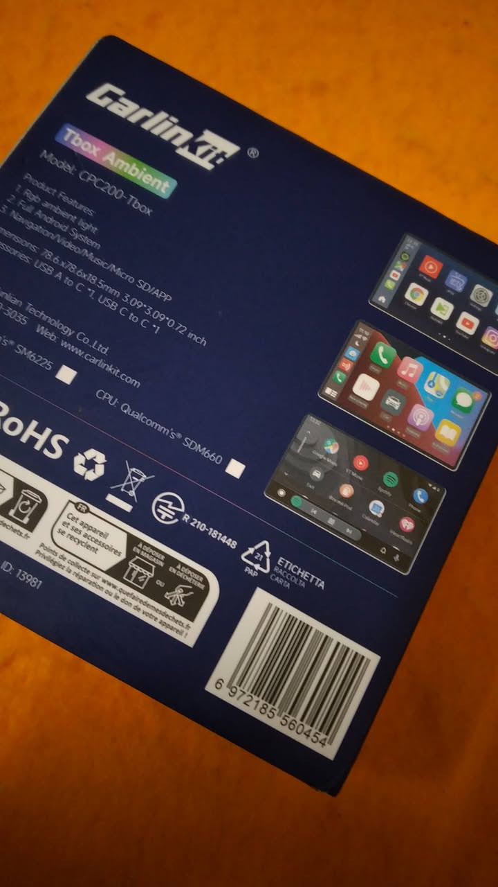 كار بلي من شركة كارلينكت غير مستخدم فول أندرويد سستم ذاكرة 64G رام عشوائي 4G يدعم شريحه ورام وجميع التطبيقات يوتيوب سوق بلي أصدار جدا راقي.  ألمهتم تواصل خاص توصيل متوفر.  قطعه وحده فقط


**إذا كنت صاحب هذا الإعلان وتريد حذفه لأي سبب، رجاءا أرسل رسالة إلى الدعم الفني**