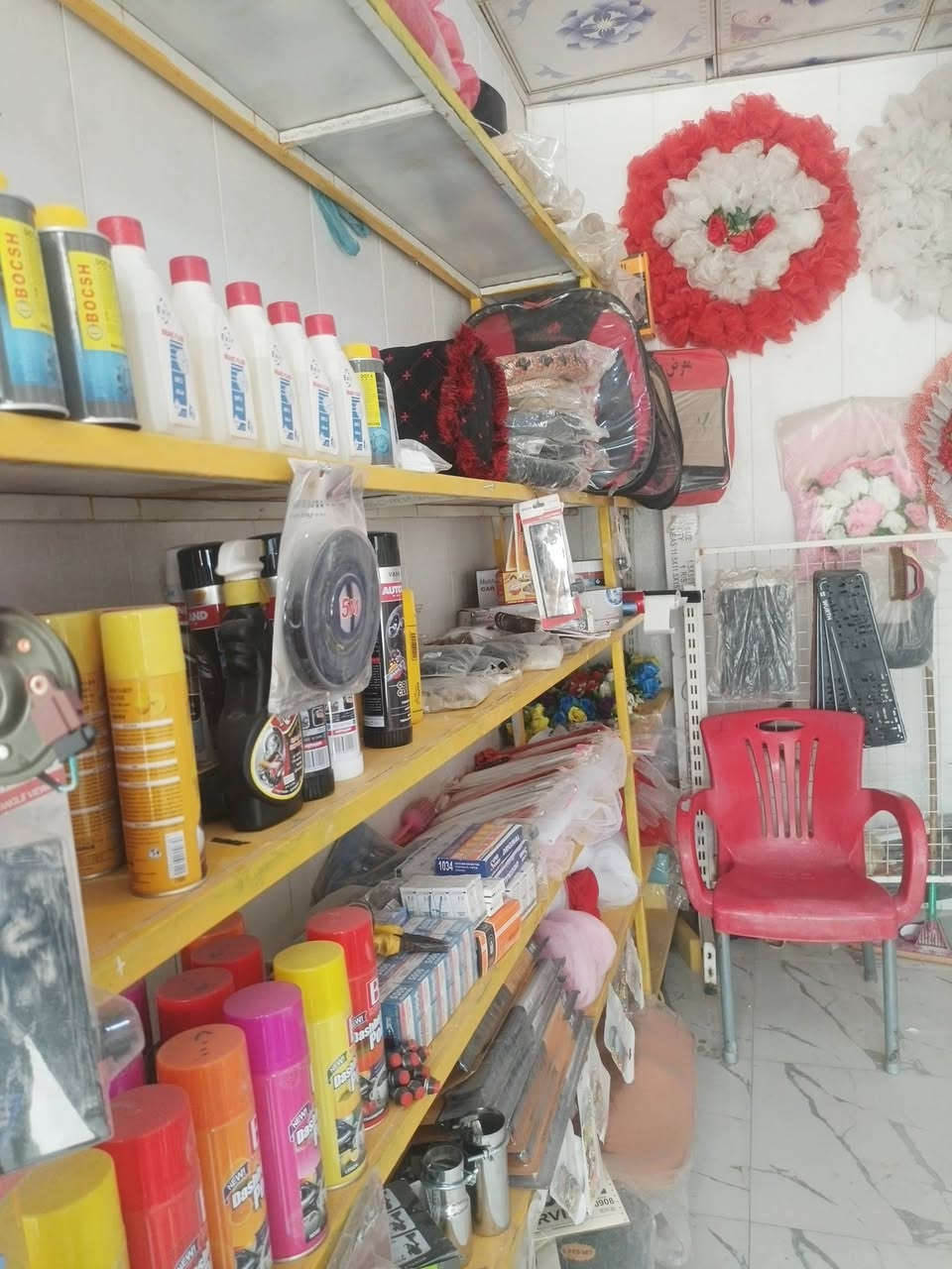 للبيع
كماليات سيارات مع الغراض 
موقع شارع 30 موقع ممتاز 
الاستفسار: ***********
