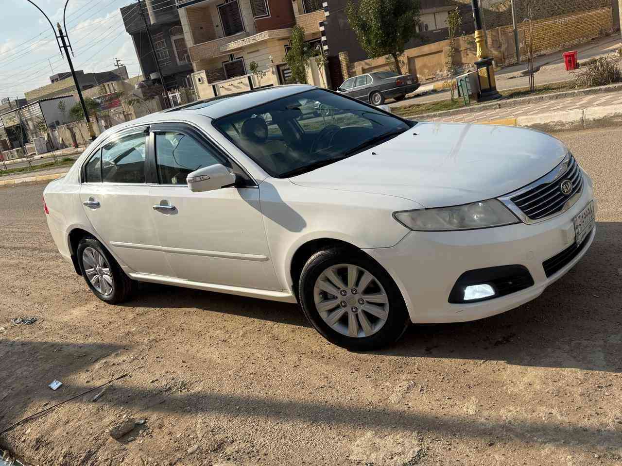 السلام عليكم
اوبتيما 2010 فول ماعدى البصمه
رقم بغداد بسمي شرط تحويل ثاني يوم

سياره حداديه جديده 
تبريد جديد
تخم تاير
لايتات جدد
سياره برغي ماذب عليها
دامه كامله للمحرك حته معله كازكت
سياره سنويتها لل28 
سياره بيها  صبغ  للاستفسار اكثر اتتصل وتدلل

للاستفسار اكثر ***********
