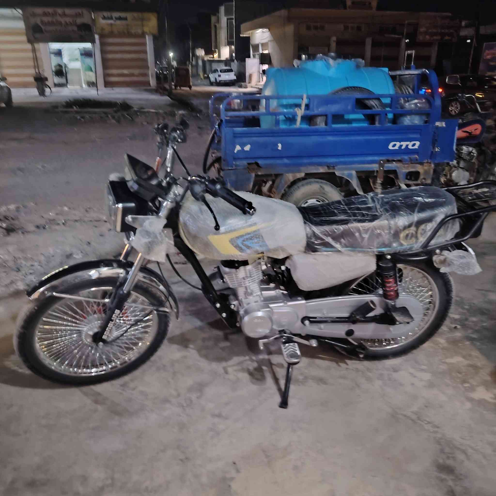 سلام عليكم دراجة تايكر موديل 2026 دراجة زيرو من معرض للبيت عل سحك ماشية ٢٠٠ بس اوراق كاملة نازلة من ابو حمرة سعرها ٧٧٥ وبيها مجال حك جية ابو ٧٠٠ لا تعلق ولا تخابر مكاني ديالى بعقوبة شراي يتصل على الرقم *********** ❤️❤️
