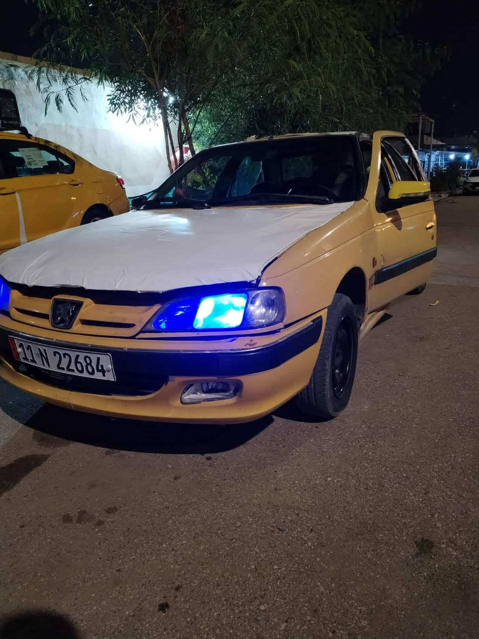 رقم انكليزي  
4تايرات جدد
دبلات جدد 
صدر جديد 
سيارة مشالله حلوة مرتبه مال شغل 
سعر قفل 28
شراي فقظ يتصل ***********
