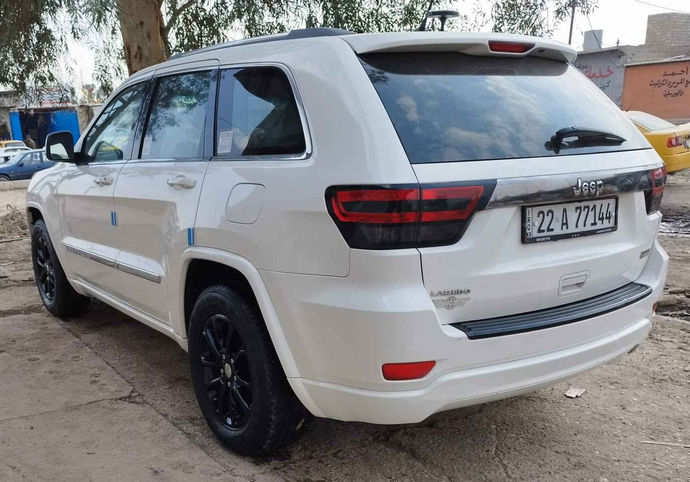 Jeep الاريدو للبيع 2011 سيارة جديدة قطعا وحدة بيها سبغ الباب سايق بدون دواخل
كير وا مكينا شرط
السعر 173
الأرقام للتواصل
***********
*********** العنوان موصل
