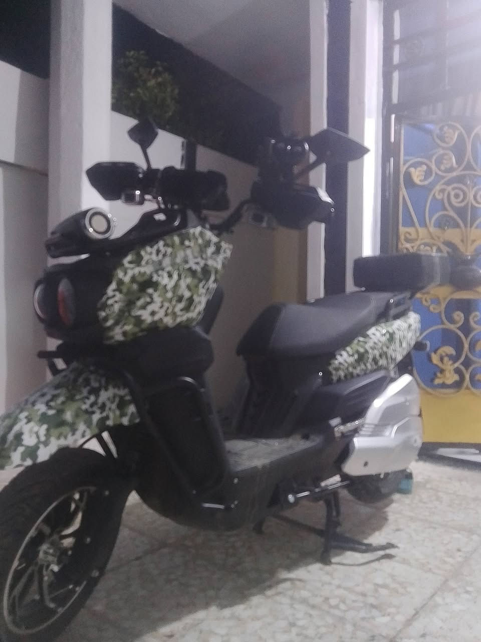 السلام عليكم للبيع اباجي دراجه جديده خير من الله صار لها شهرين نازله من الرمبه اوراقها كامله الله شاهد بعد بالكرتون للبيع قفل مليون وميه بها مجال حك جيه فول مواصفات ترجع بك مثبت سرعه منفذ شحن لد عنواني بغداد الحسينيه 
***********
