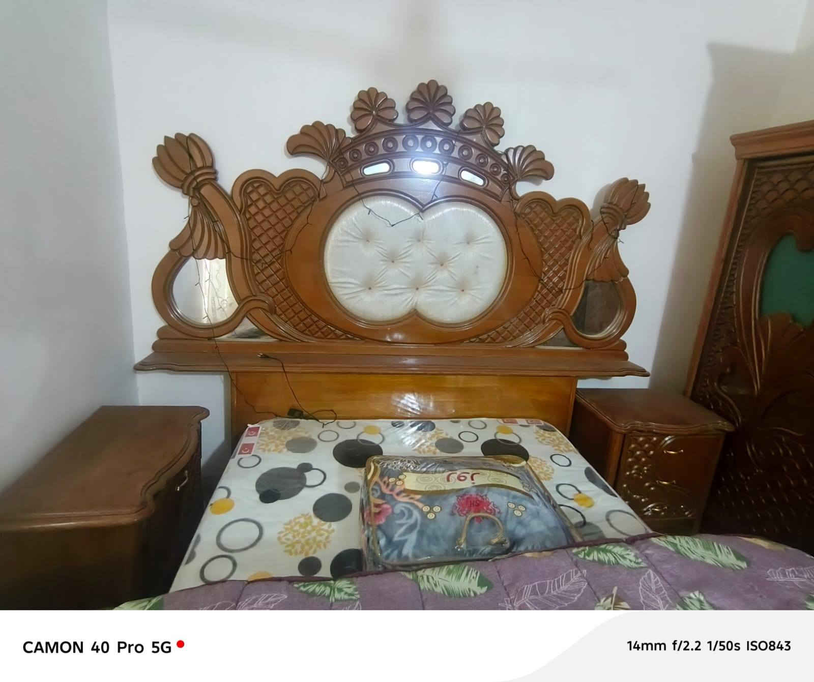 السلام عليكم من رخصه الادمن..
غرفه نوم للبيع اخشاب صاج اصلي نظافه فول خاليه من الارطه 
الحسينيه راشديه /مسقط
السعر /650
الرقم /***********
