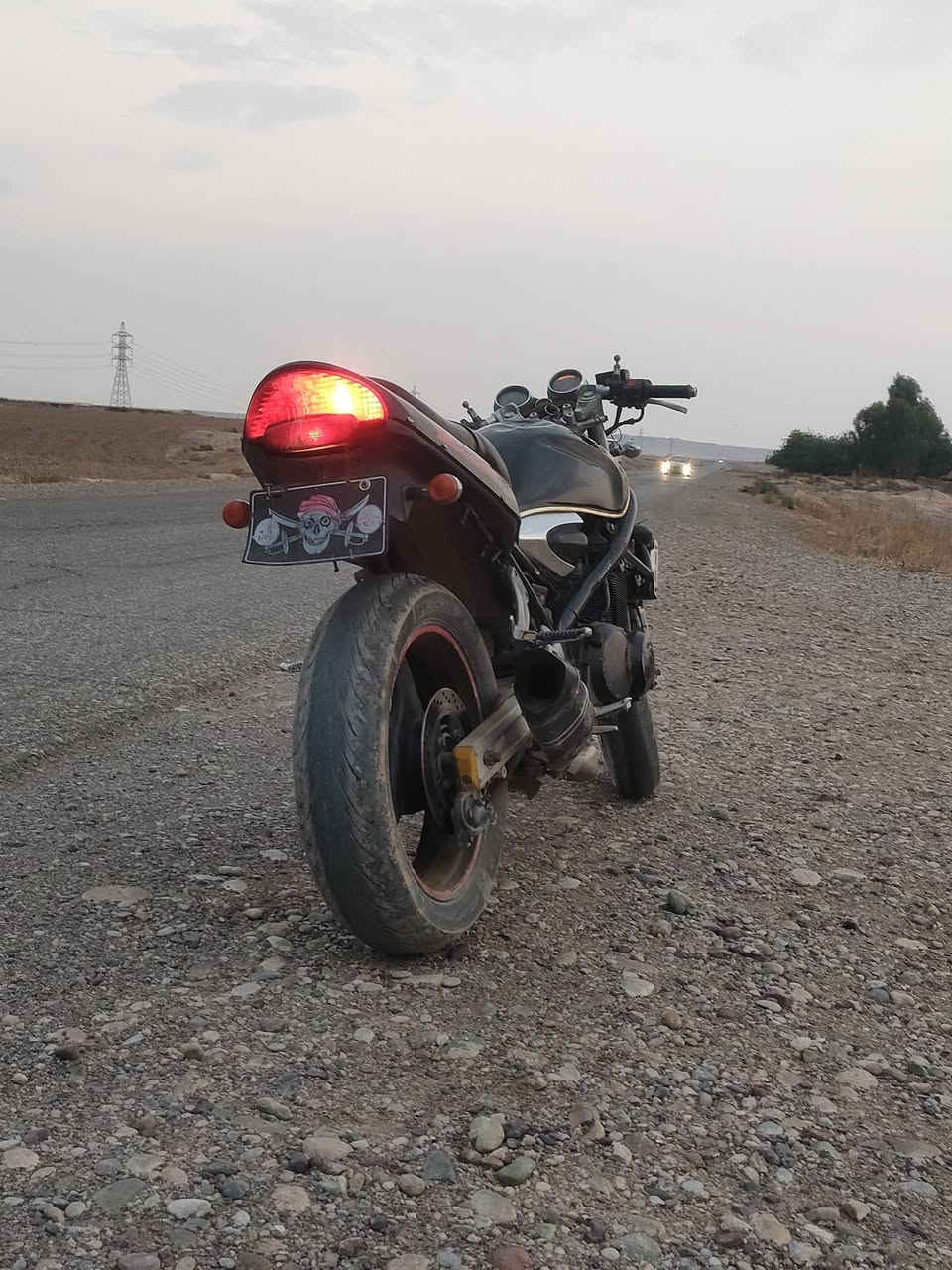 سلام عليكم بانده400 كرستال محرك رمبه مستخدم سنه ونص فقط  vc مو عادي محرك ما مفتوح  موطور نگره بكل وقت  شلعه ومعدل فول يعبر 180 ادفع سعر عجبني ابيعك شراي اتصل متواجد علخط فقط ***********
