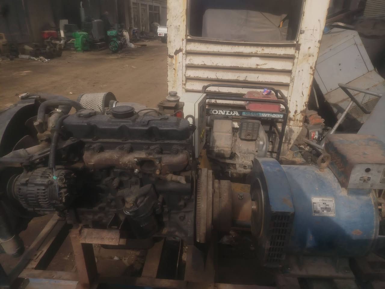 السلام عليكم محرك للبيع كيا سامسونج مولد 20كيفي   سامراء الصناعية القديمة ***********.
