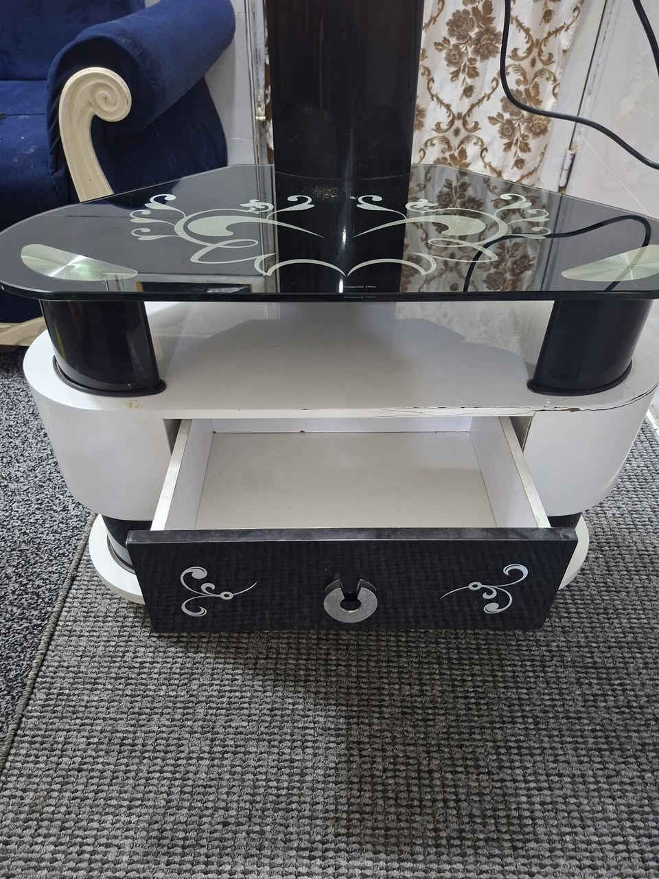 بلازما. Lgكوري ٤٢ نظيفة بدون نت مكانهة الشعب مع الميز نظيف سعر ١٤٠ الف


**إذا كنت صاحب هذا الإعلان وتريد حذفه لأي سبب، رجاءا أرسل رسالة إلى الدعم الفني**