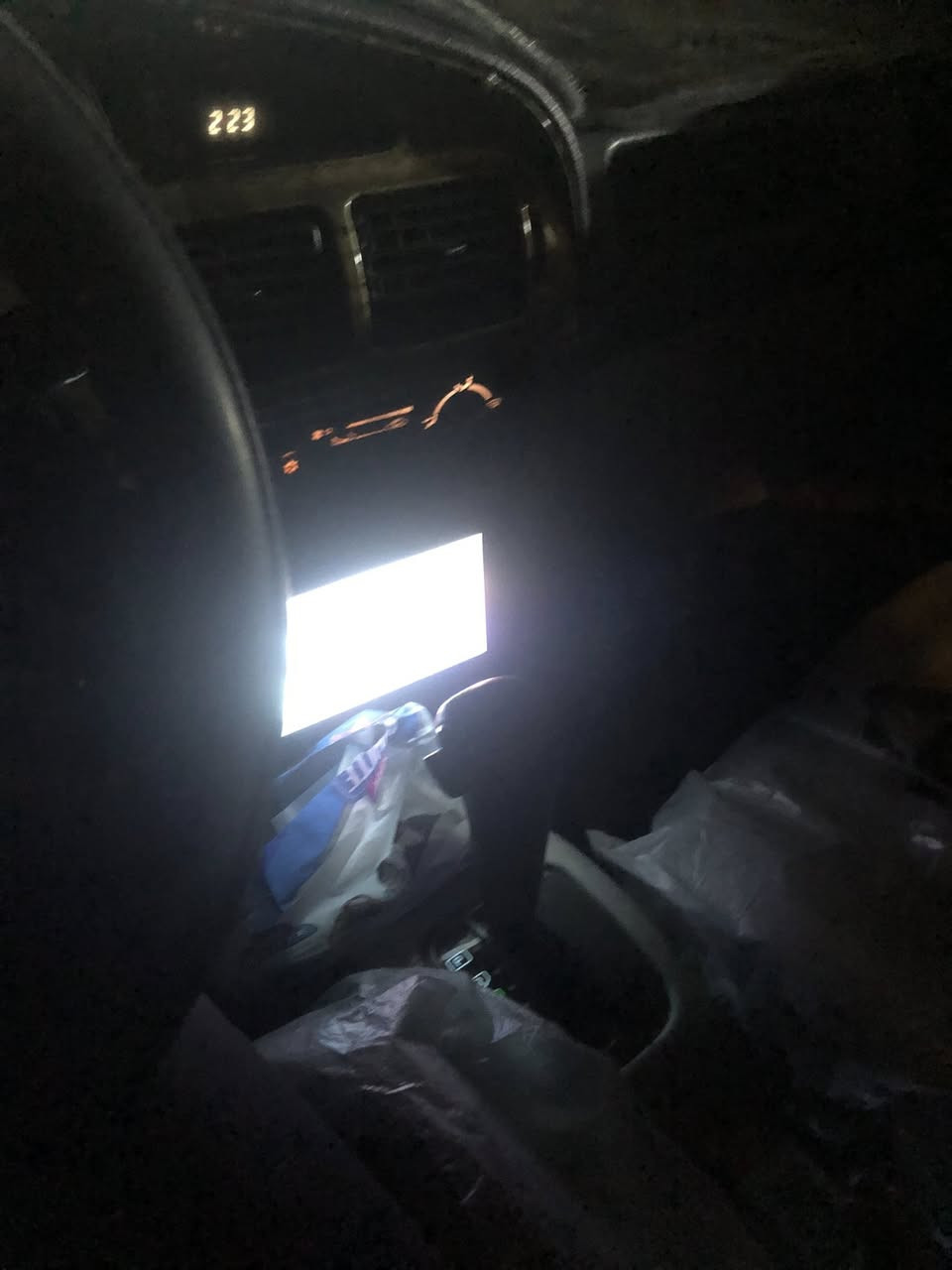 السلام عليكم بروتون للبيع السيارة صارف عليها هواي غرفة جديد محرك كير اذاين درايم شفت صدر جديد عارضهة ٥٥ قفل 
***********
