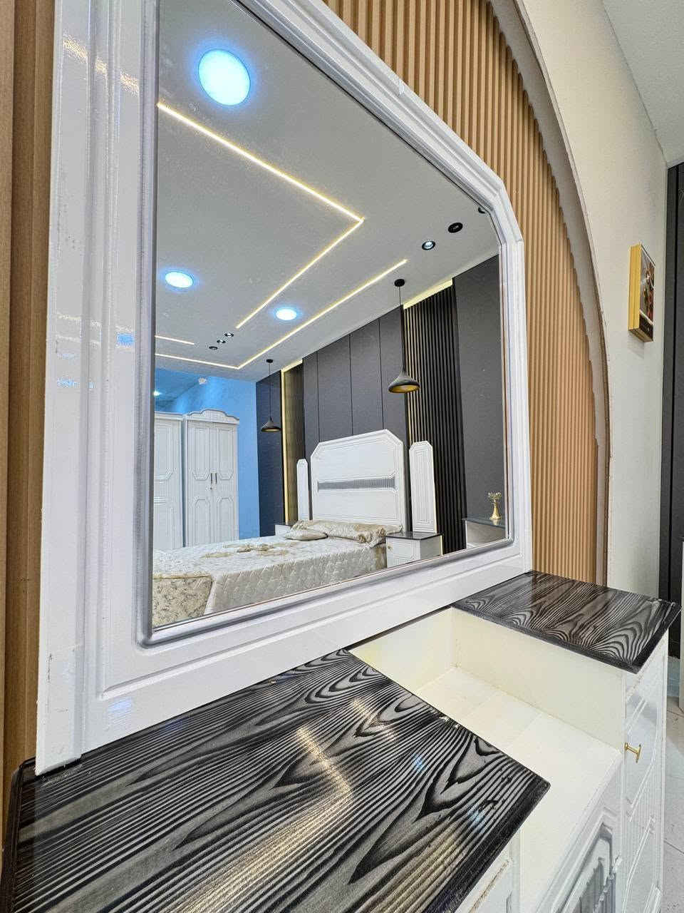 حصرياً الموديل الجديد   

السعر مليون دينار فقط 😍

غرفه نجاره قتصاديه 🛌

متكونه من 9 قطع مميزه 

الكنتور ارتفاع 240 طول 320 

مع الزاويه مجموع الطول 4 امتار 

السمك الخارجي للغرفه 5 ملم انديف

والسمك الداخلي 3 ملم معاكس ابيض

سعر الشازلون الخزان 75 الف 

سعر الشازلون المقعد 50 الف 

متوفر توصيل وشد داخل بغداد 😊

متوفر توصيل وشد لكافة محافضات العراق 🇮🇶


**إذا كنت صاحب هذا الإعلان وتريد حذفه لأي سبب، رجاءا أرسل رسالة إلى الدعم الفني**