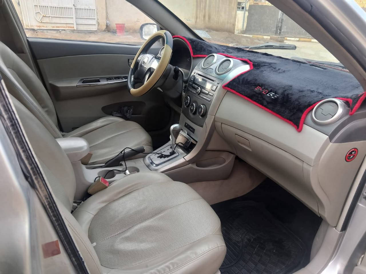 السلام عليكم G3 2016 BYD للبيع جاهزة كير مكينة كهربائيات مبدل جاملغ واحد الامامي فقط سنوية جديدة لل30 رقم انگليزي المكان ميسان المجر الكبير ***********
