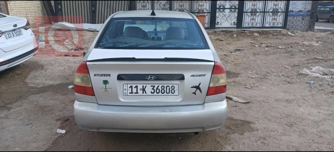 الموديل: اكسنت
السنة: 2001
الصبغ: عام
التبريد: شغال لكن يحتاج كمبريسر وراديتر لضمان نبريد افضل
التايريات: ٢ امامي جديد
الباتري: جديد
السنوية: بغداد مشروع وطني رقم انكليزي عزتها جديدة 
السيارة مشيها حلو وكير ومحرك مكفولات 
البدن: يجتاجله شوية شغل
الداخل: يحتاج شوية شغل 
السعر  : 50 نهايتها بدون اي عملة


**إذا كنت صاحب هذا الإعلان وتريد حذفه لأي سبب، رجاءا أرسل رسالة إلى الدعم الفني**