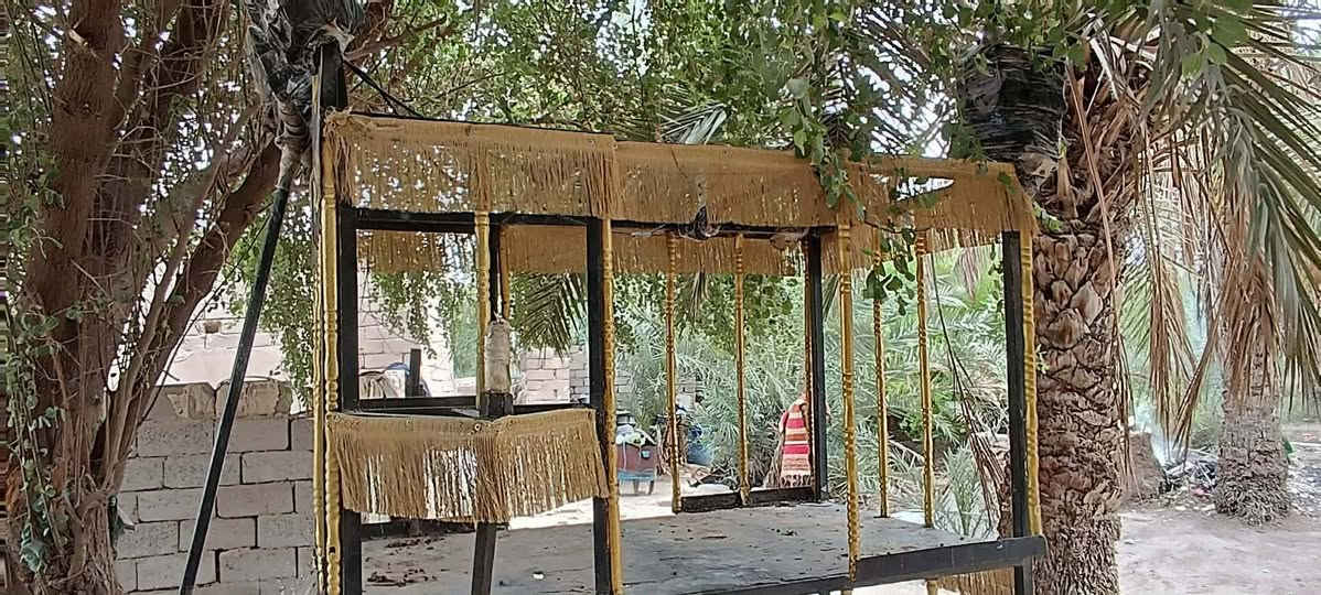 عربانة موكب للبيع تحمل ٦ سماعات ٣ تايرات بحالة جيدة حديد ثقيل بسعر مناسب المكان الديوانية قضاء الشافعية *********** واتساب موجود وبخدمة خدام الحسين عليه السلام
