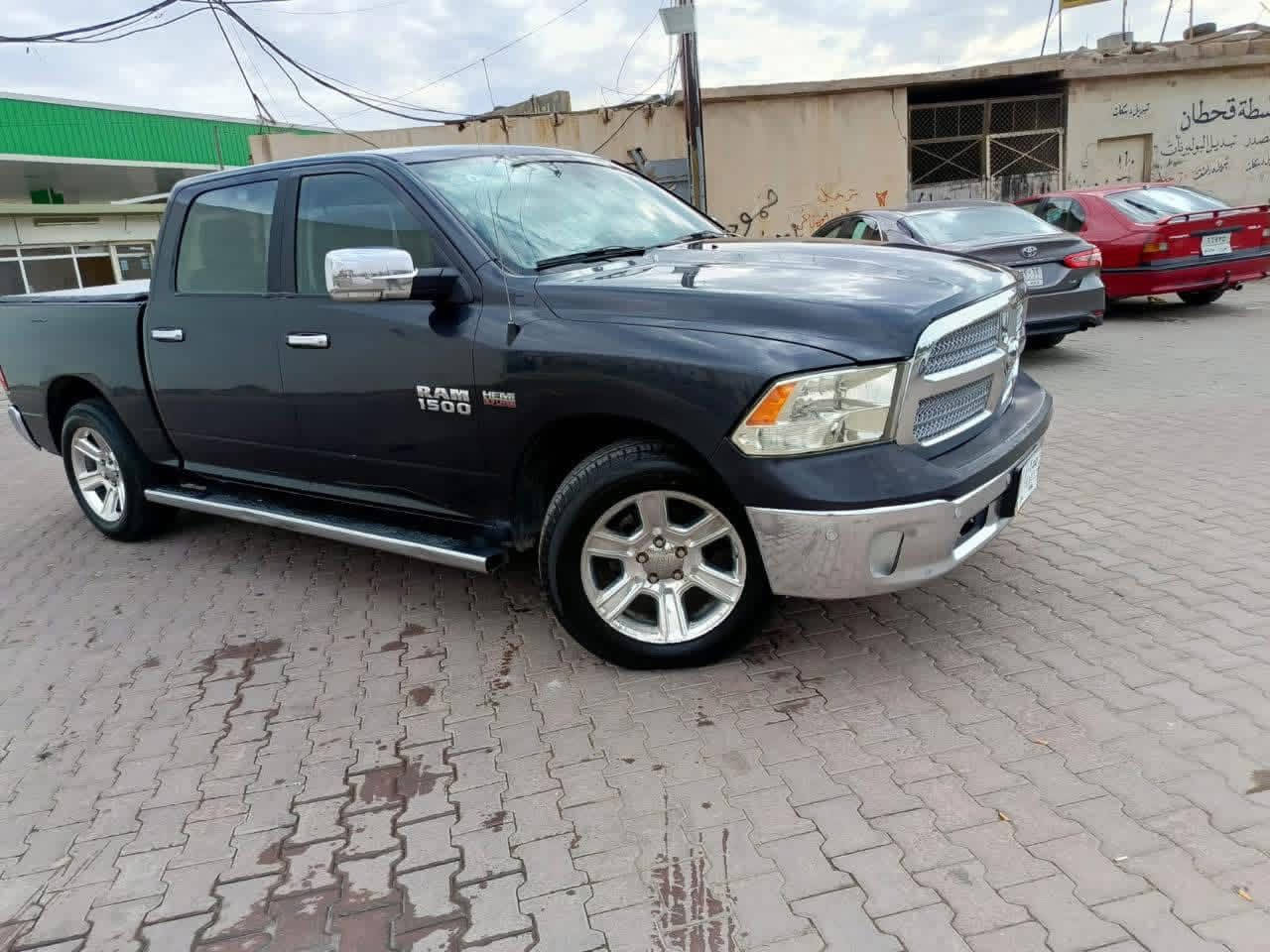 بسم الله
للبيع دوج رام 2018كلاسك  
محرك 8سلندر حجم 5.7L 
السيارة ضربتها امامية بنيد وجاملغ بارد وصبغ فقط ب الجاملغ ( كلشي موضح بالصور)
داخل جلد وتدفئة بالكشنات 
جامة خلفية كهرباء
لايت وبلوجكتر لد وبك لايت لد (سستم زينون)
ستيرين تدفئة
تشغيل عن بعد
سنوية بأسمي تحويل بنفس اليوم 
رقم بغداد 
السيارة جاهزه من كلشي وتم عمل ادامه كامله 
ورايدها $220
***********
