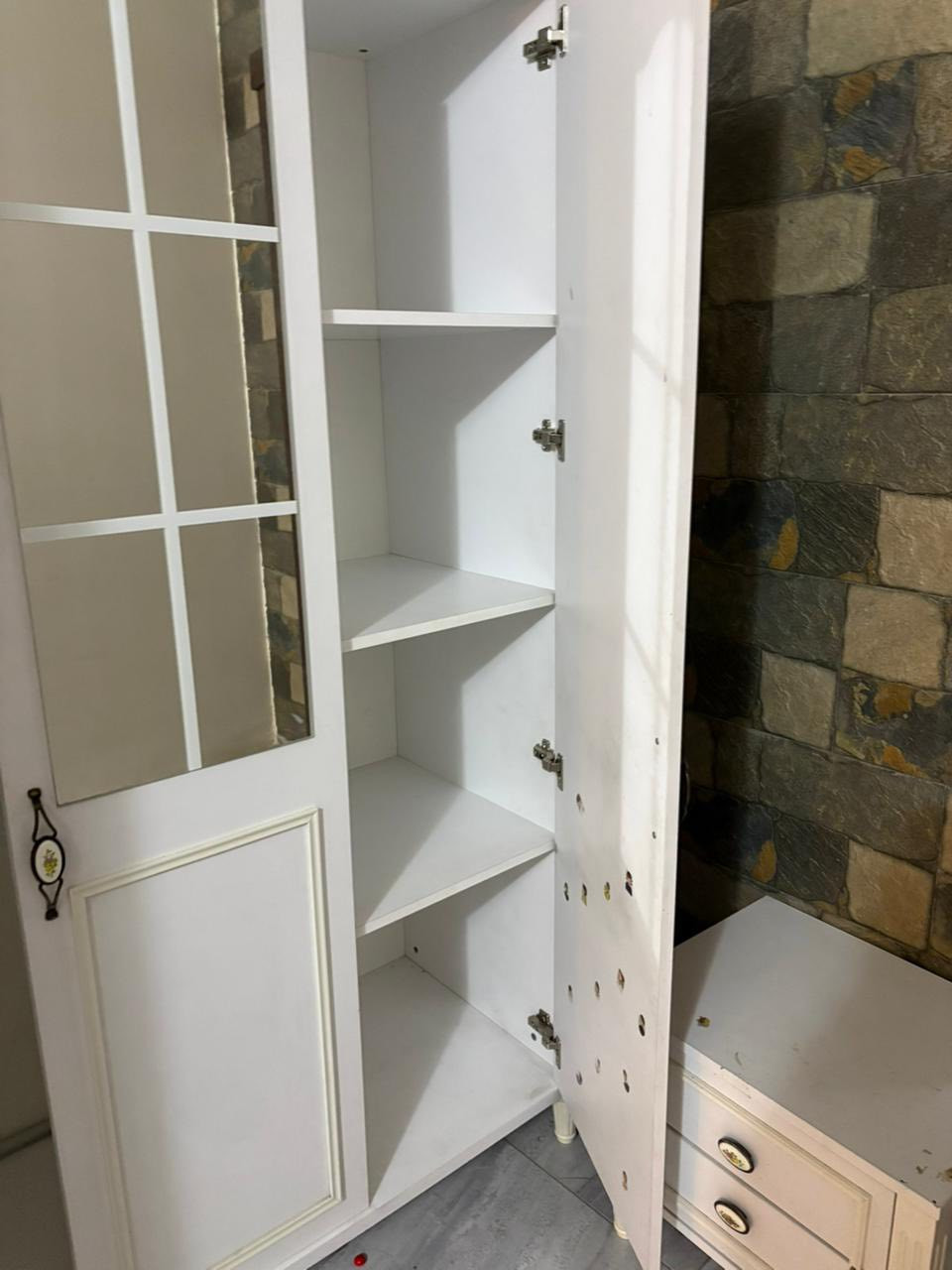 اغراض للبيع
غرفة النوم  بيضاء بدون سرير 
غساله  شونك جديده قياس ٧ كيلو 
غساله  صغيره حوضين 
ساعه جداريه
للجادين  بالشراء Beauty touches


**إذا كنت صاحب هذا الإعلان وتريد حذفه لأي سبب، رجاءا أرسل رسالة إلى الدعم الفني**