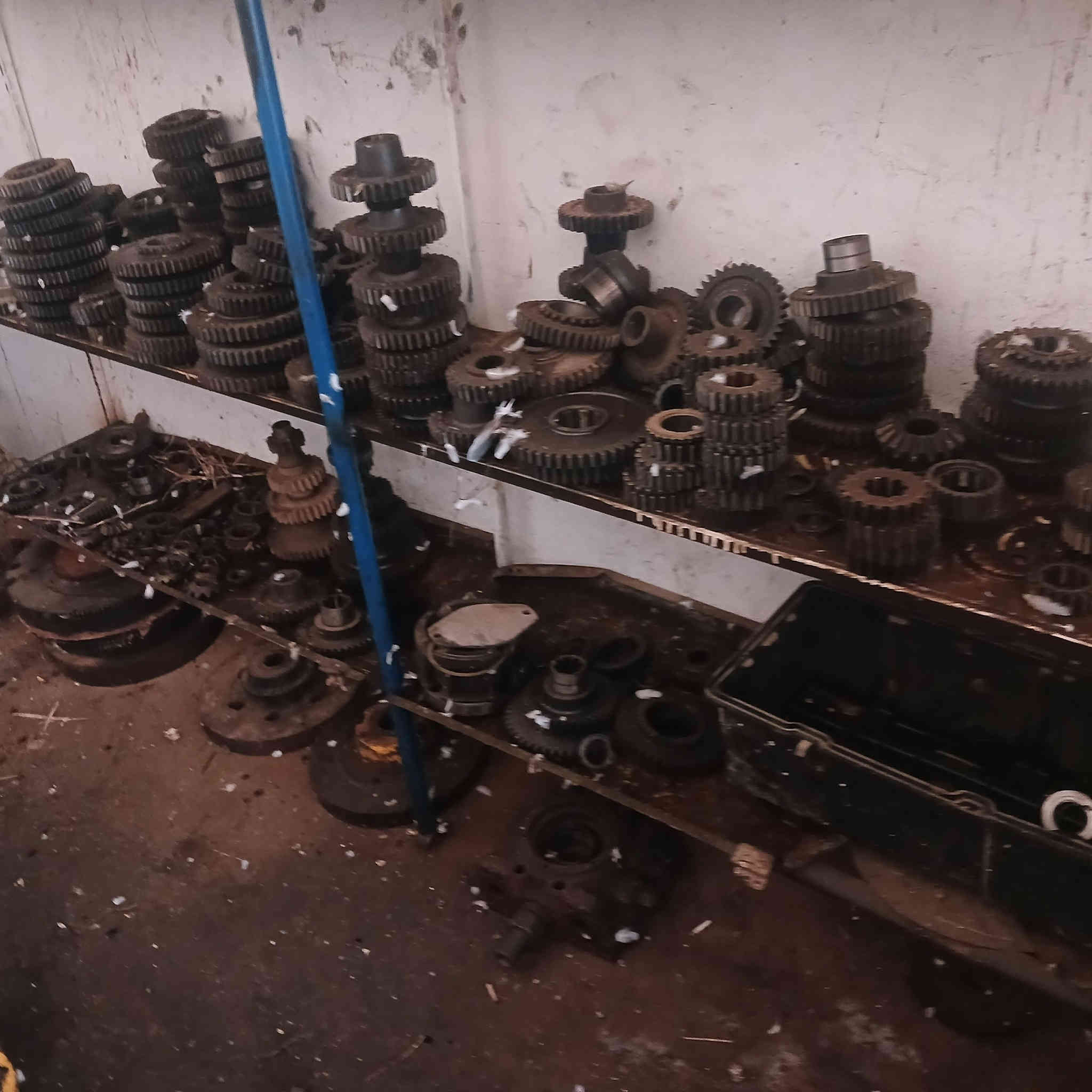 يوجد.لدينا.كيرات.جاهزه.وتفصيخ.لجميع.الموديلات
العنوان.الصويره.المعارض
***********
***********عماد.الزبيدي
