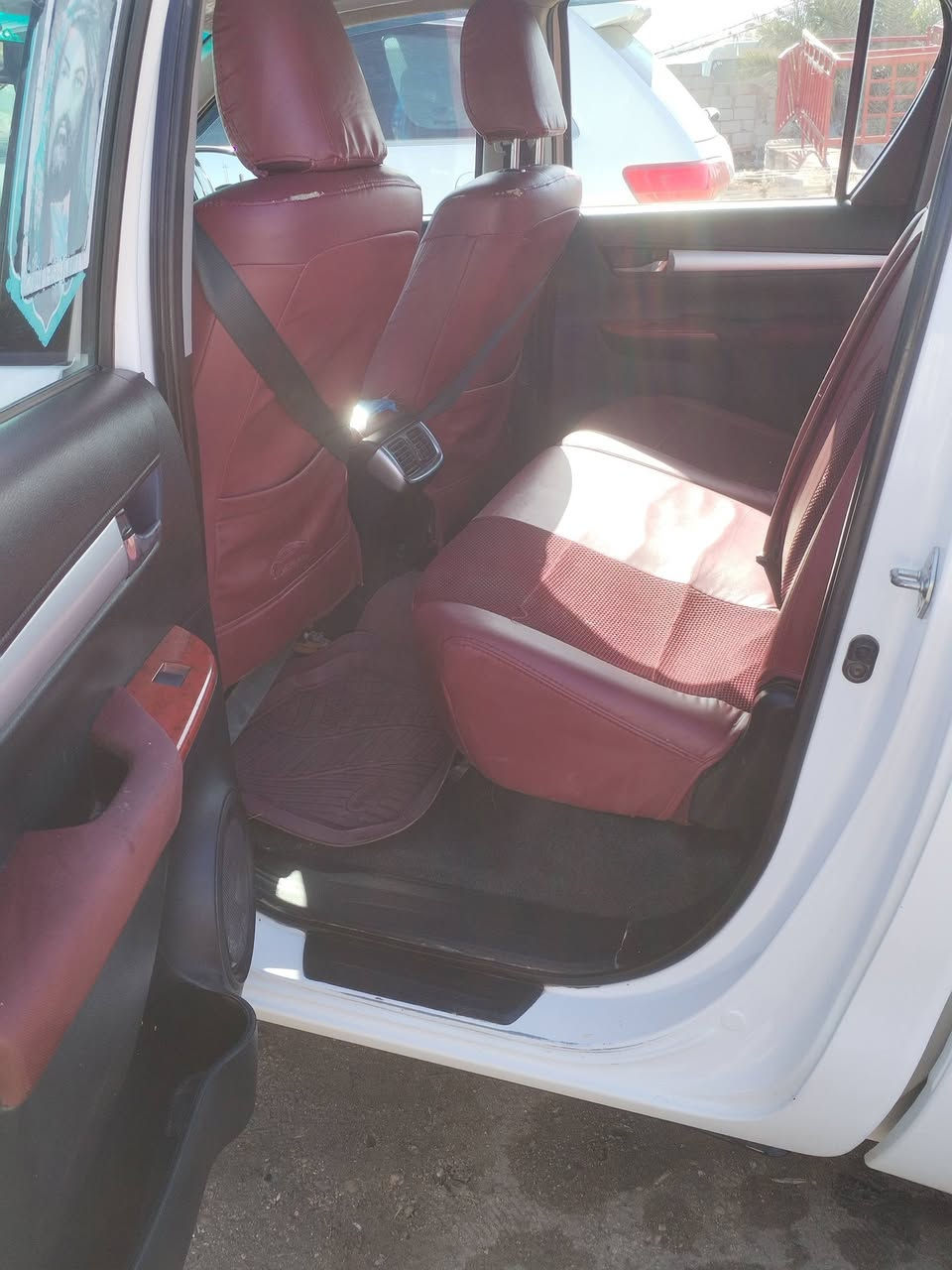 سياره 21 نضيفه سعرها 275 وبيها مجال للتواصل ***********
